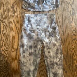 Lululemon matching set bottoms size 4 & zip-up size 6